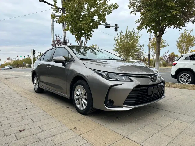Toyota Corolla — Фото автомобиля 2