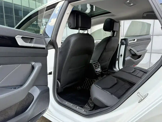 Volkswagen CC — Фото автомобиля 7