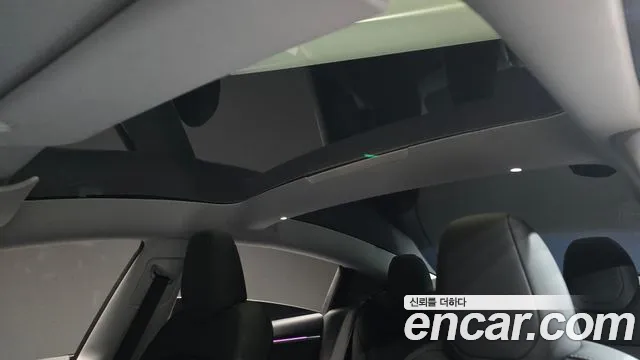 Tesla Model 3 — Фото автомобиля 19