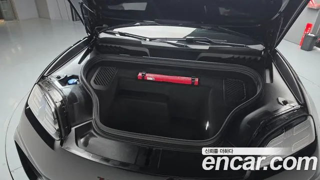 Porsche Macan — Фото автомобиля 9