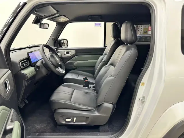 Baojun Yep — Фото автомобиля 7