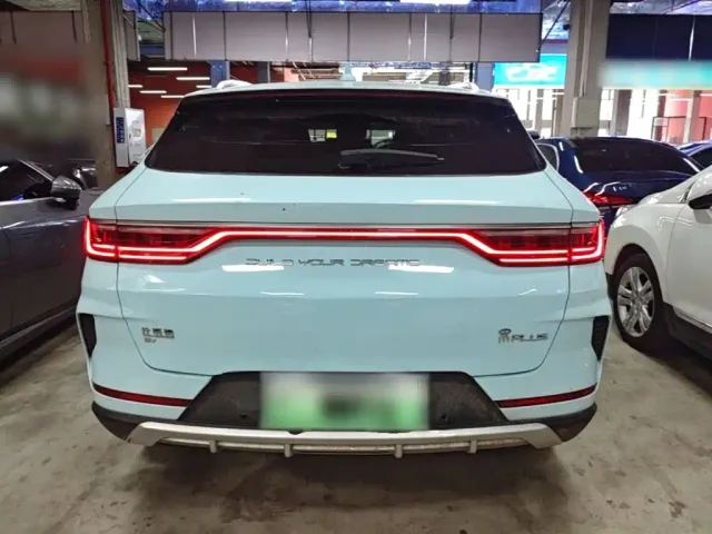 BYD Song PLUS PHEV 2021 EV Premium Model — Фото автомобиля 5