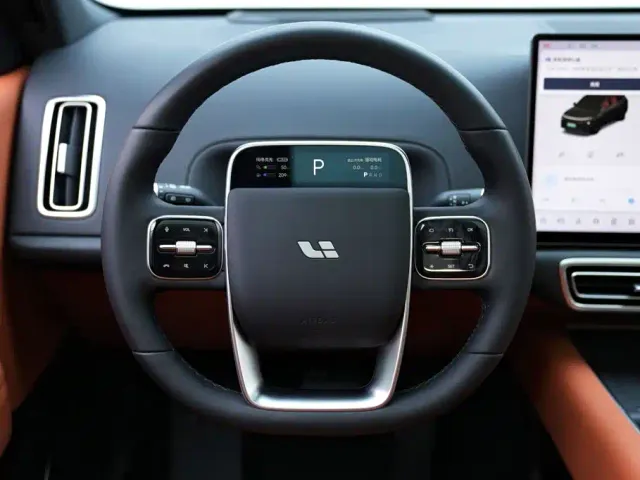 Li Auto L6 — Фото автомобиля 10