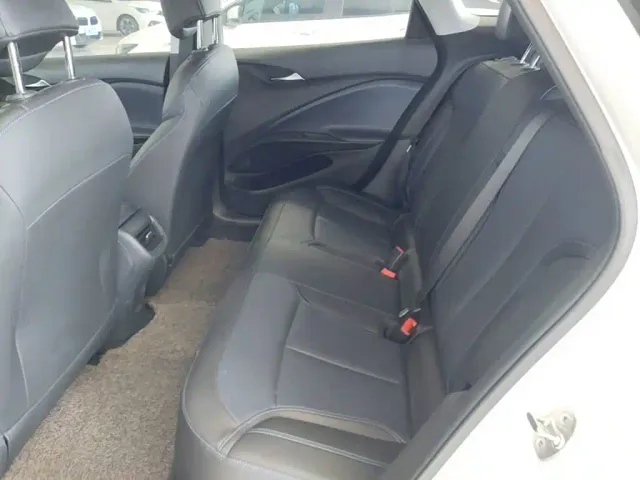 Buick Velite 6 — Фото автомобиля 16