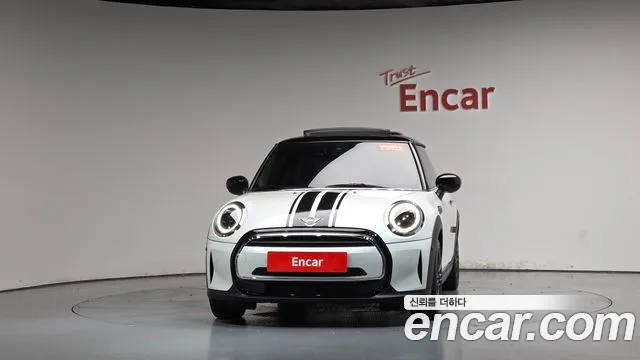 MINI Cooper — Фото автомобиля 3