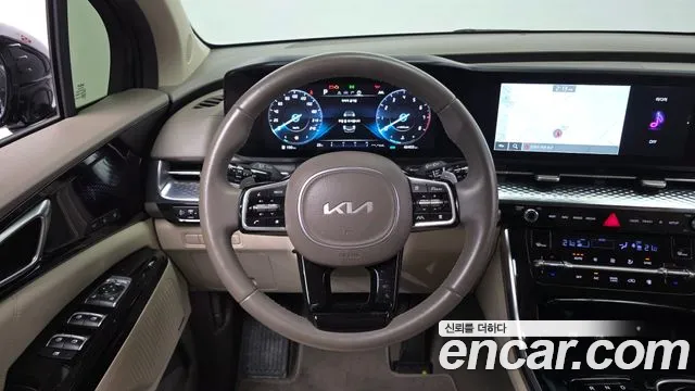 Kia Carnival Generation 4 — Фото автомобиля 12