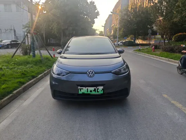 Volkswagen ID.3 — Фото автомобиля 2