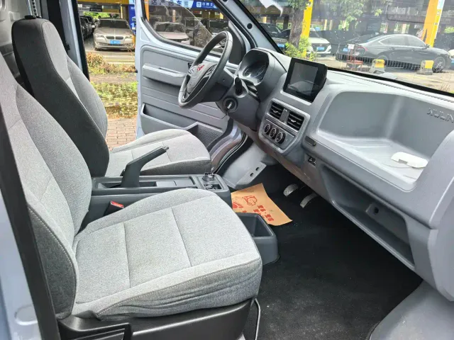 Wuling Yangguang — Фото автомобиля 6