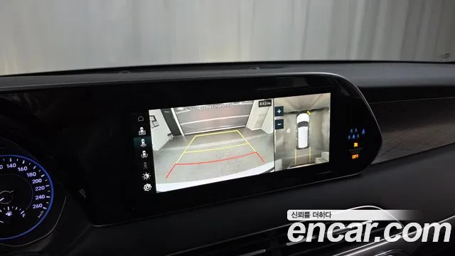 Hyundai Palisade Palisade Дизель 2.2 2WD — Фото автомобиля 16