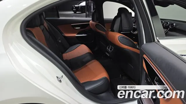 Mercedes-Benz C-Class — Фото автомобиля 11