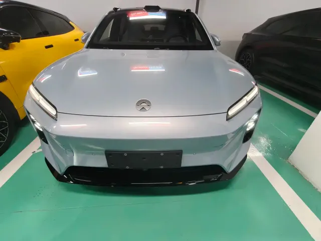 Nio ET5 Touring — Фото автомобиля 2