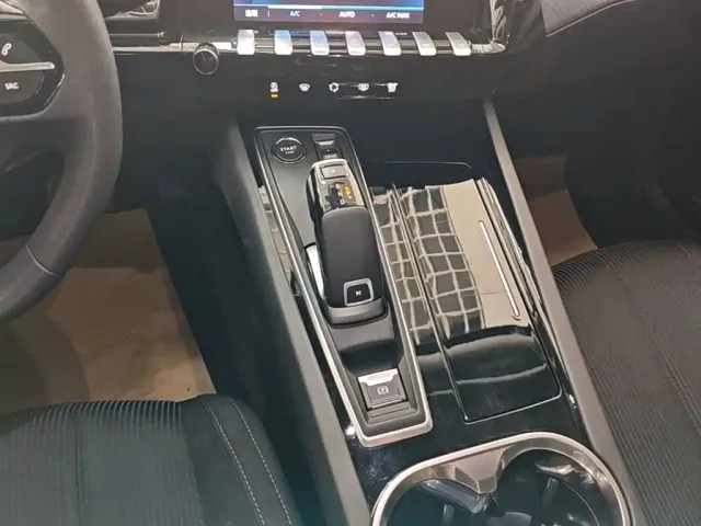 Peugeot 508 — Фото автомобиля 13