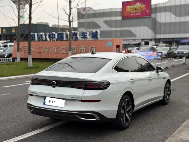 Volkswagen Lamando — Фото автомобиля 5
