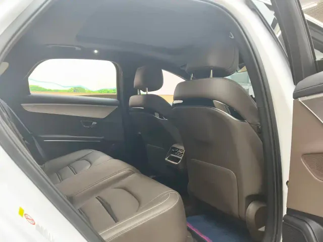 BYD Han — Фото автомобиля 13
