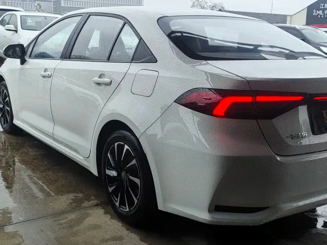 Toyota Corolla — Фото автомобиля 13