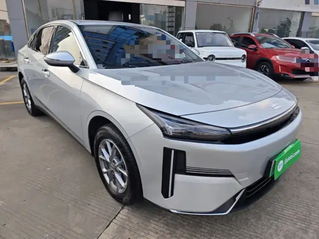 Geely Galaxy L6 — Фото автомобиля 3
