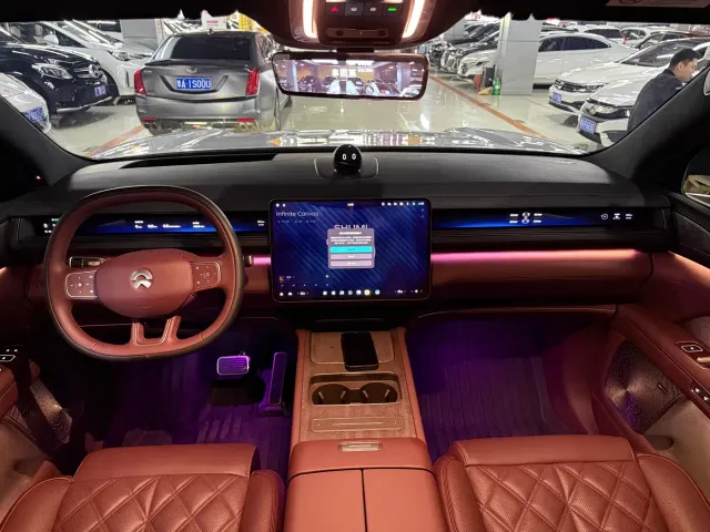 Nio ES8 — Фото автомобиля 6