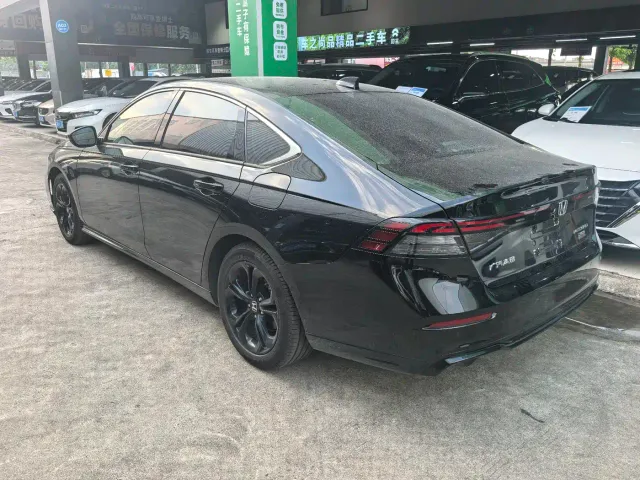 Honda Accord — Фото автомобиля 9
