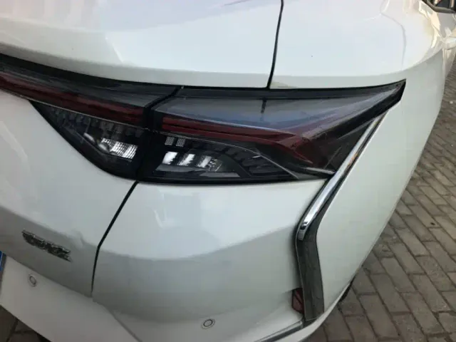 Dongfeng Yixuan — Фото автомобиля 7