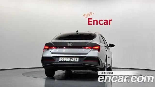 Hyundai Avante — Фото автомобиля 4