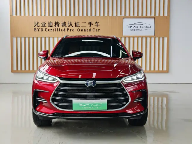 BYD Tang — Фото автомобиля 15