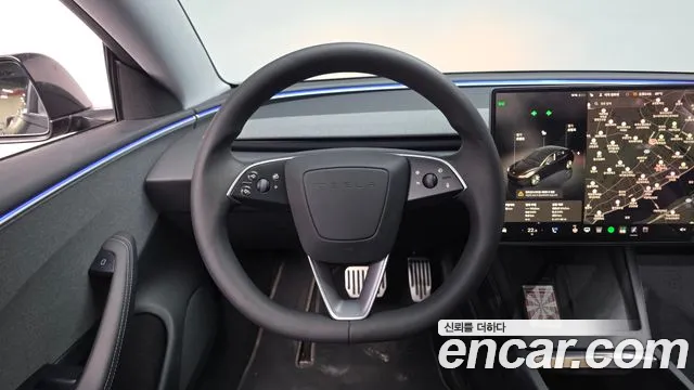 Tesla Model 3 — Фото автомобиля 19