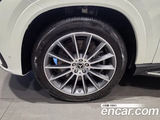 Mercedes-Benz GLE-Class — Фото автомобиля 5