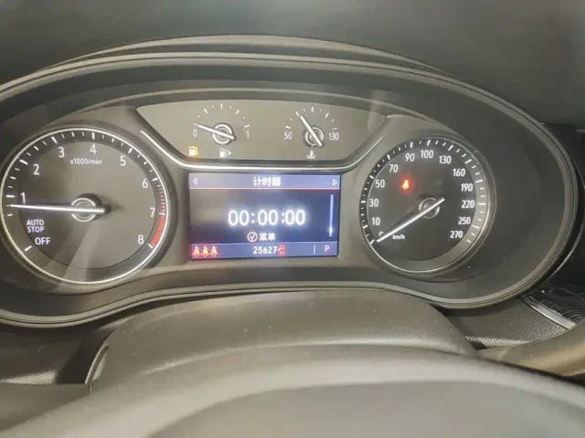 Buick Regal — Фото автомобиля 11