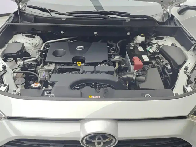Toyota RAV4 — Фото автомобиля 10