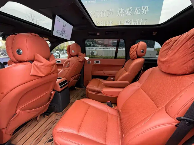 Li Auto L9 — Фото автомобиля 7