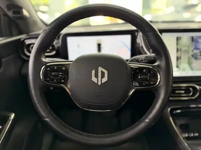Leapmotor C01 — Фото автомобиля 14