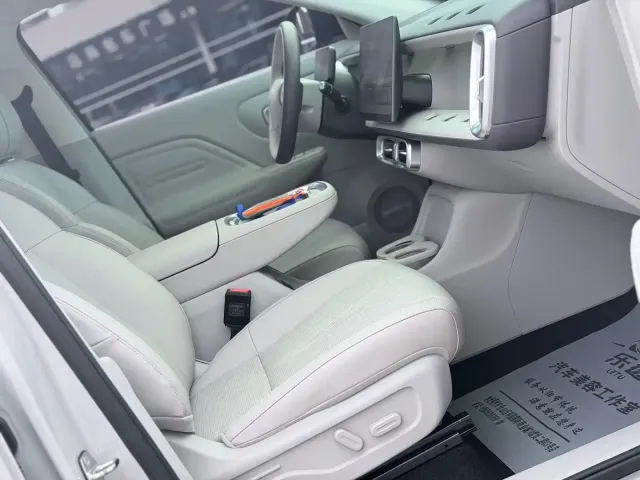 Leapmotor Leapmotor B10 2025 510 Joy Edition — Фото автомобиля 12