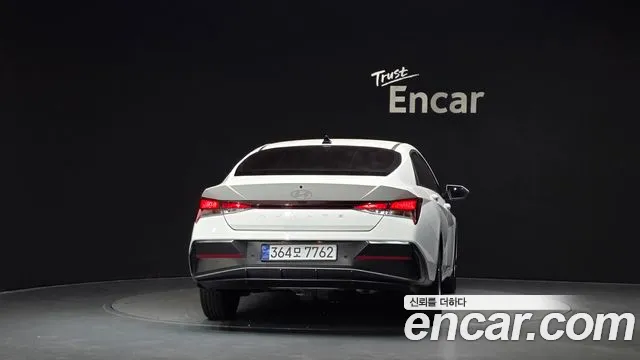 Hyundai Avante — Фото автомобиля 4