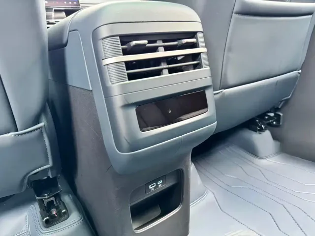 BYD FangChengBao Titanium 7 — Фото автомобиля 17