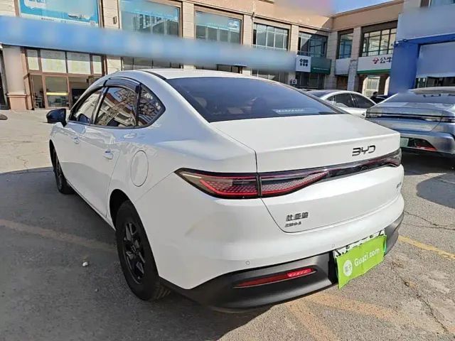 BYD Seal 05 DM-i — Фото автомобиля 4