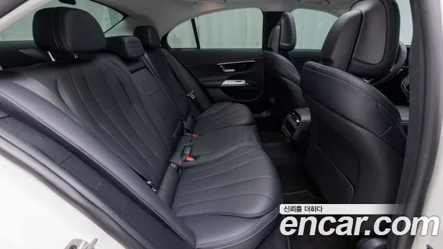 Mercedes-Benz E-Class W214 — Фото автомобиля 10