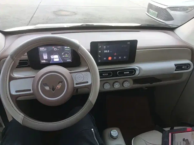 Wuling Hongguang Mini EV — Фото автомобиля 9