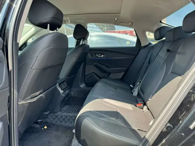 Honda Accord — Фото автомобиля 3