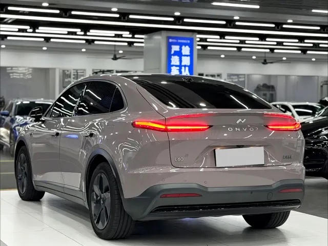 Onvo L60 — Фото автомобиля 4
