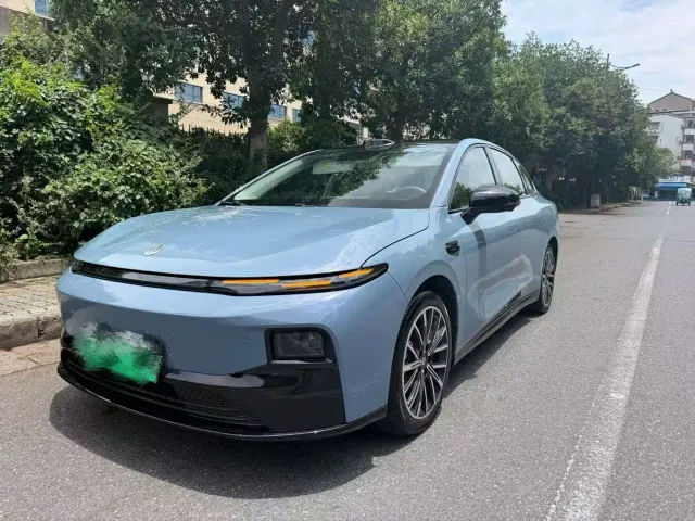 Фотография автомобиля — Leapmotor B01