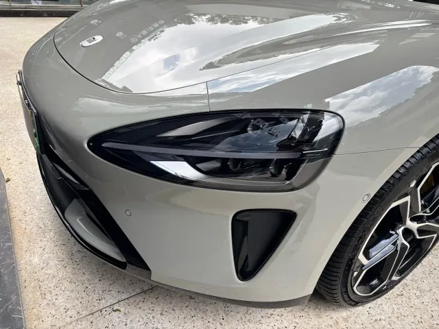 Xiaomi SU7 — Фото автомобиля 23
