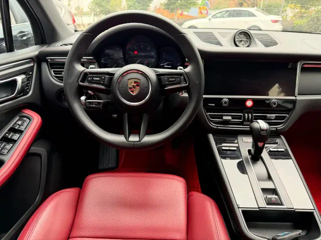 Porsche Macan — Фото автомобиля 7