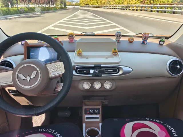 Wuling Hongguang Mini EV — Фото автомобиля 6