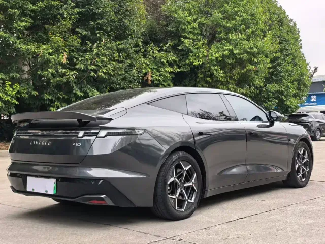 Lynk & Co Z10 — Фото автомобиля 9