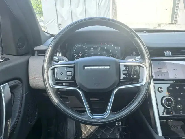 Land Rover Discovery Sport — Фото автомобиля 11