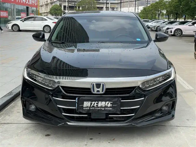 Honda Accord — Фото автомобиля 3