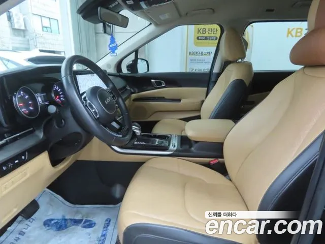 Kia Carnival 4th Gen — Фото автомобиля 5