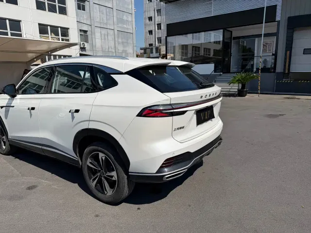 Roewe RX5 — Фото автомобиля 9