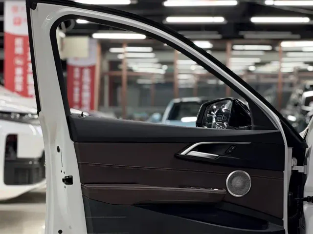 BMW 1 Series — Фото автомобиля 24