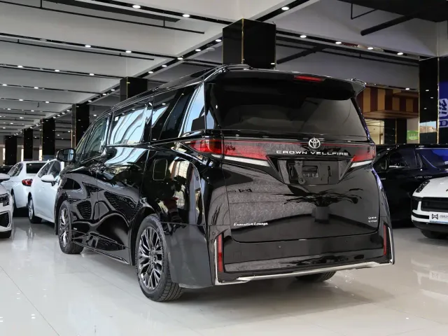 Toyota Vellfire — Фото автомобиля 26